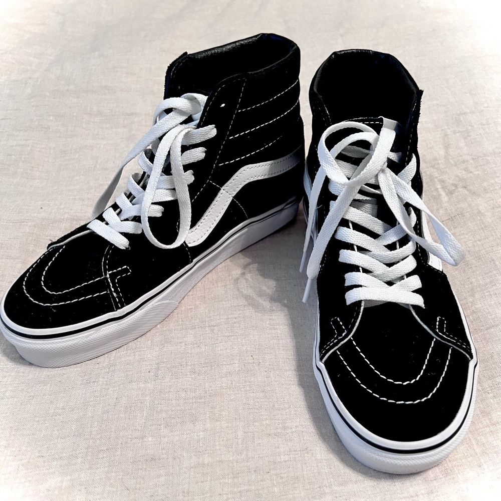 ❁∙Black Classic Sk8-Hi Vans∙❁